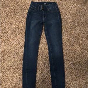 Women’s skinny jeans